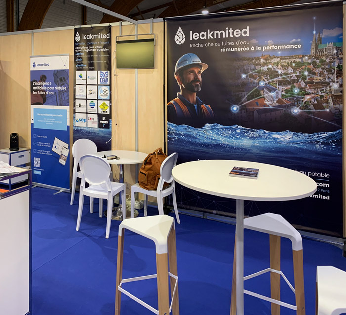 Le stand photocall de Leakmited en situation sur un salon